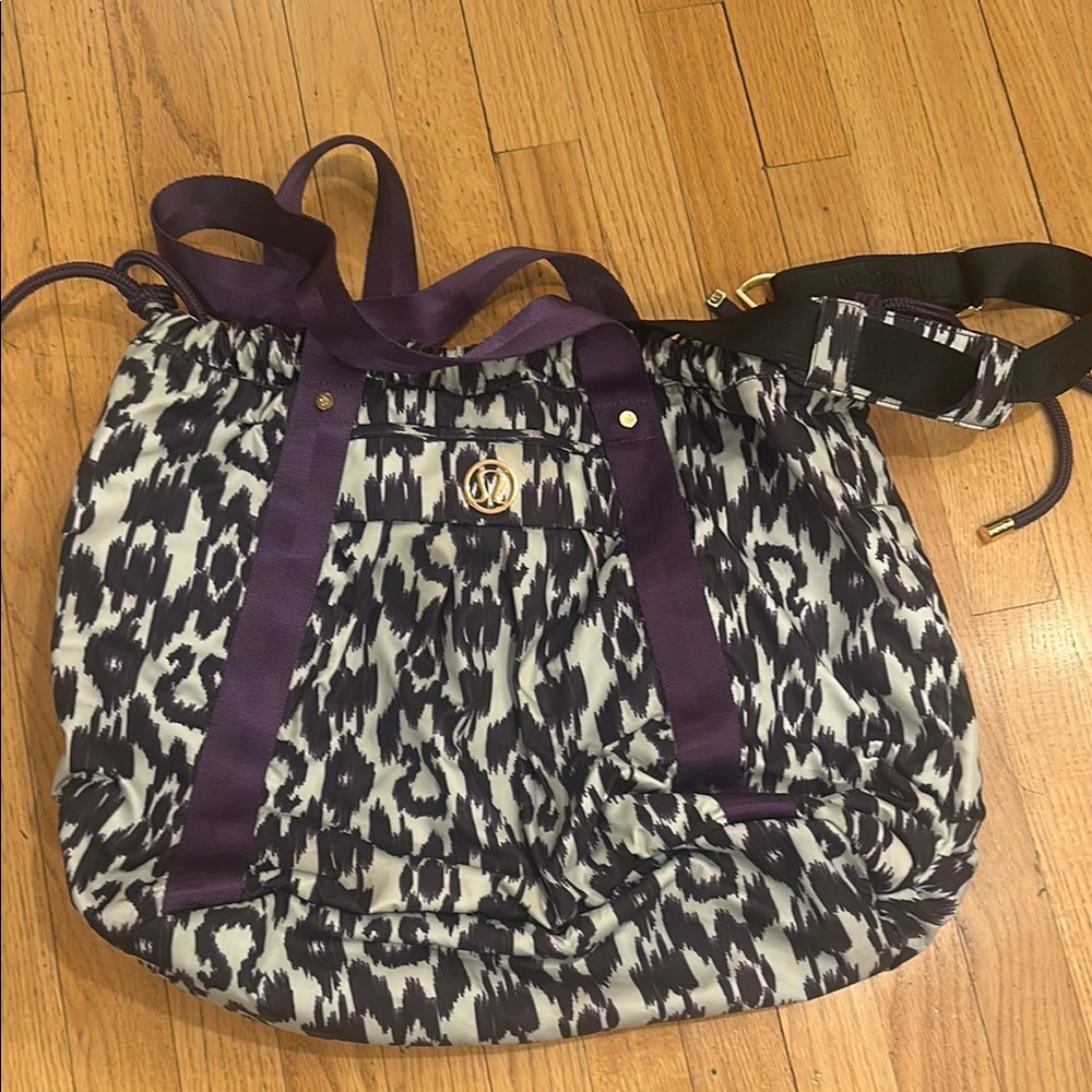Lululemon Purple and Creaam Patterned Tote Bag